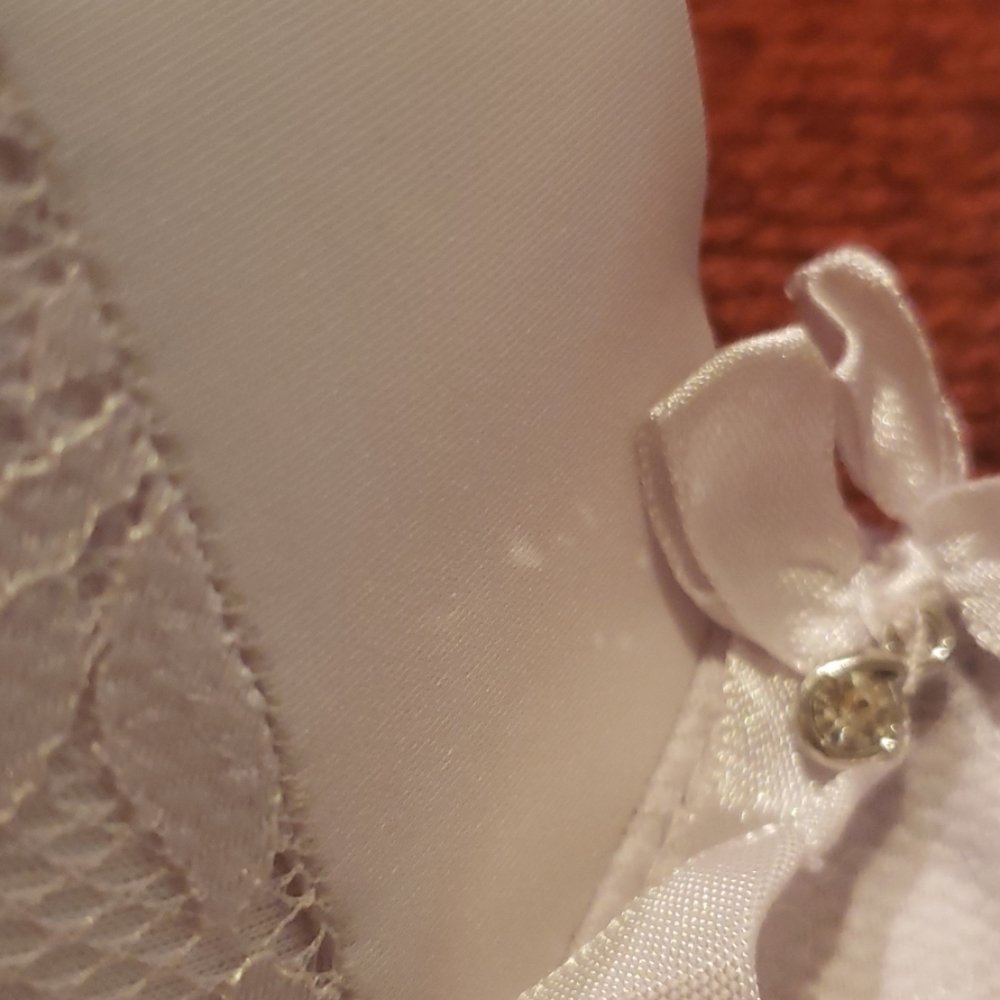 Bra - Picture 2 of 5